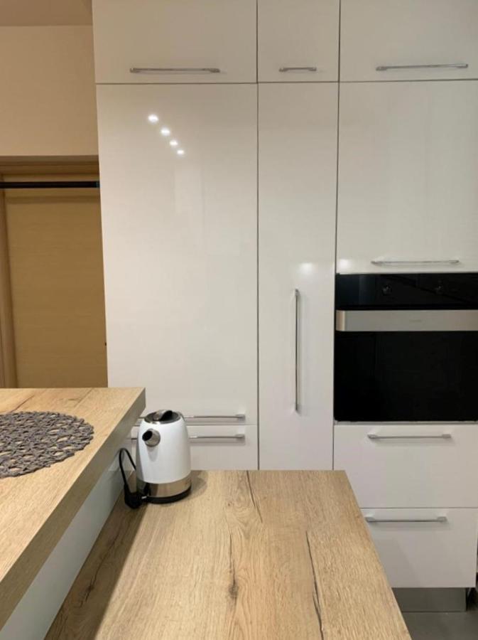 Mm Split Apartment - 5 Min By Car To The Beach & City Center - Free Public Parking Екстер'єр фото