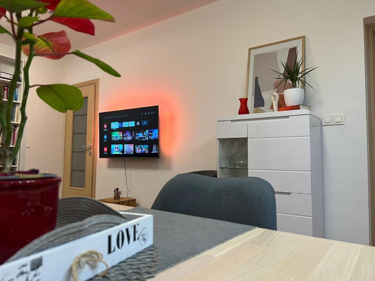 Mm Split Apartment - 5 Min By Car To The Beach & City Center - Free Public Parking Екстер'єр фото